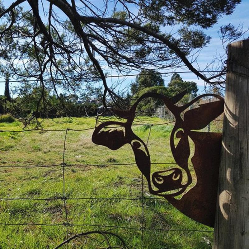 Outdoor Garden Farm Peeping Goat Metal Artwork